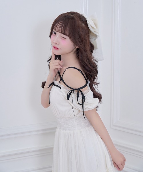 Honey Cinnamon(ハニーシナモン)の「ドットチュールオフショルワンピース(ワンピース・レディース・ブラック/アイボリー・FREE)」の14枚目の写真