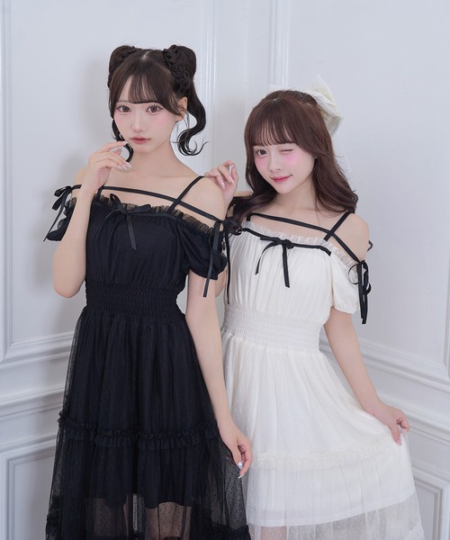 Honey Cinnamon(ハニーシナモン)の「ドットチュールオフショルワンピース(ワンピース・レディース・ブラック/アイボリー・FREE)」の5枚目の写真