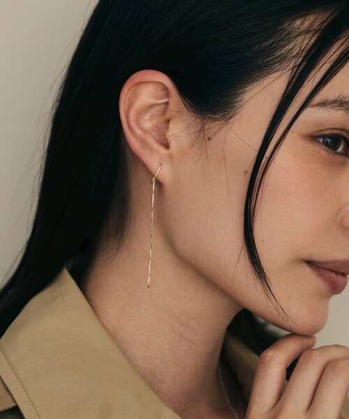 COCOSHNIK（ココシュニック）の「K10コンパクトチェーン フックピアス（ピアス（両耳用）・レディース・イエローゴールド・00）」の3枚目の写真
