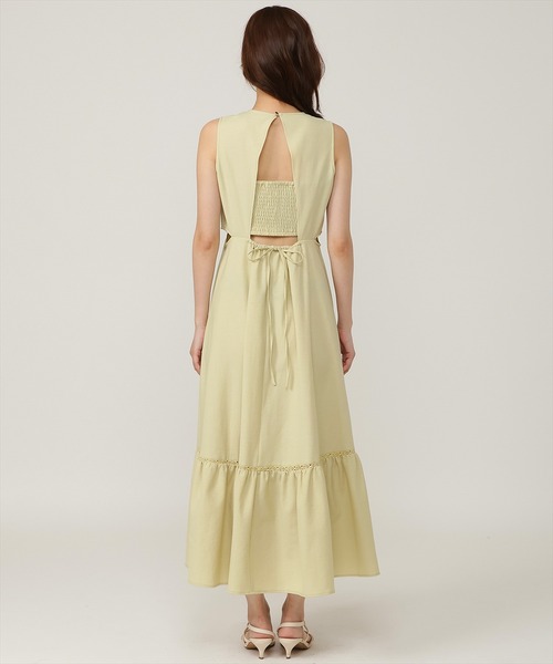 AND COUTURE（アンドクチュール）の「バックオープンデザインノースリーブフレアワンピース（ワンピース・レディース・ダークブラウン/ブラック/ベージュ・FREE）」の17枚目の写真