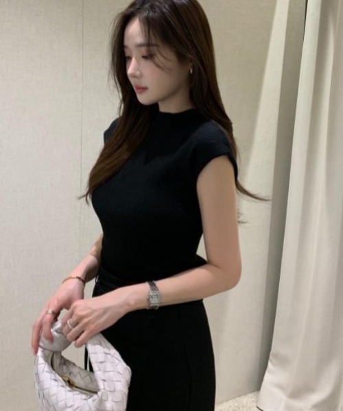 semplice（センプリチェ）の「Ｔシャツ【韓国ファッション】（Tシャツ/カットソー・レディース・グレー/ブラック/ホワイト・F）」の5枚目の写真