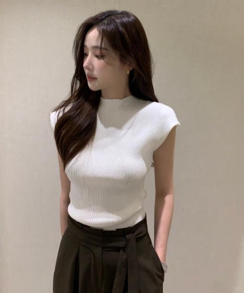 semplice（センプリチェ）の「Ｔシャツ【韓国ファッション】（Tシャツ/カットソー・レディース・グレー/ブラック/ホワイト・F）」の15枚目の写真