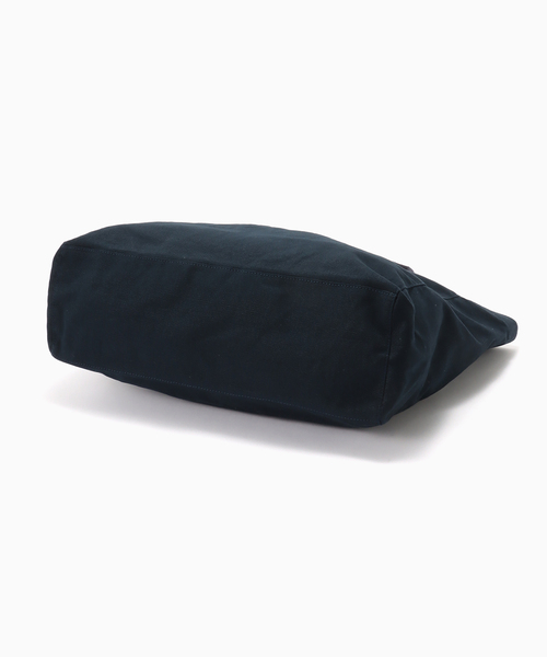 Barbour(バブアー)の「Barbour / バブアー logo holiday tote bag(トートバッグ・メンズ・ネイビー・FREE)」の4枚目の写真