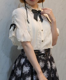 リボンブローチ付き姫袖風BL