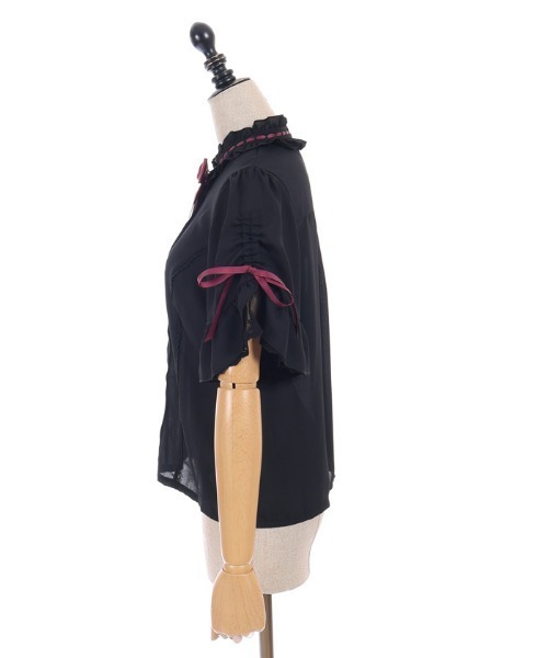 axes femme POETIQUE(アクシーズファムポエティック)の「リボンブローチ付き姫袖風BL(シャツ/ブラウス・レディース・キナリ/ホワイト/ブラック・MEDIUM)」の17枚目の写真