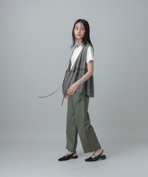 GLOBAL WORK(グローバルワーク)の「MATINEE LINE/カラミリネンライクジレ/670041(ベスト・レディース・ブラック×ホワイト/ブラウン系8/ベージュ・MEDIUM/LARGE)」の6枚目の写真