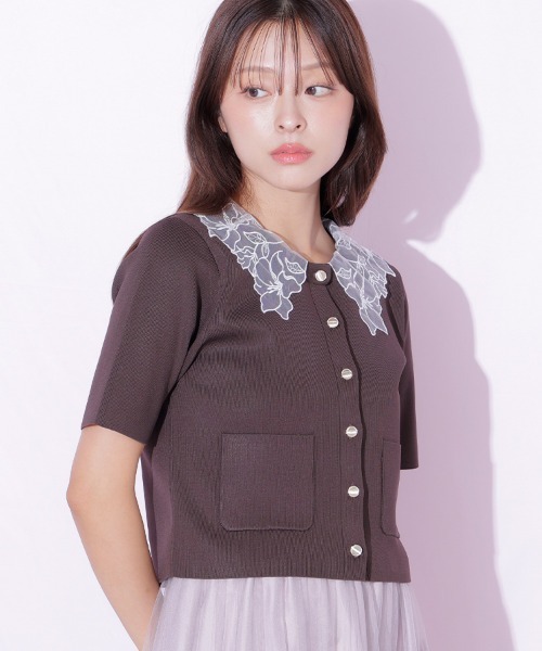 JILL by JILL STUART（ジルバイジルスチュアート）の「【再入荷】レース襟半袖ニットジャケット（ニット/セーター・レディース・ホワイト/ブラウン/ネイビー・FREE）」の3枚目の写真