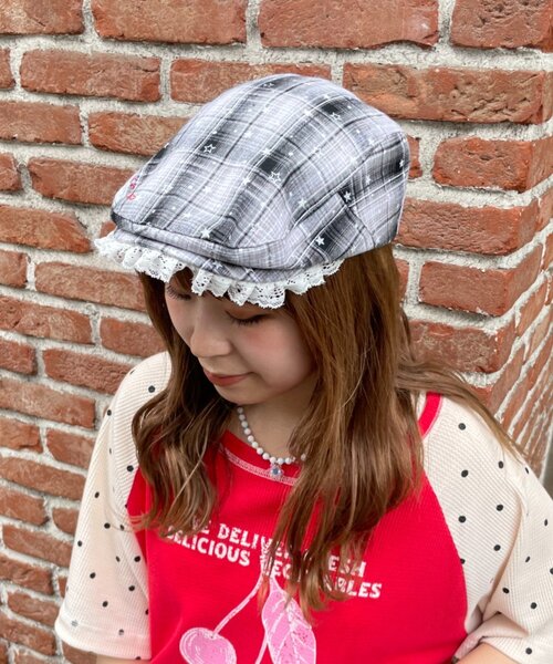 HELLO.SANFRANCISCO(ハローサンフランシスコ)の「【HELLO.SANFRANCISCO】スターチェックレース付きハンチング(ハンチング/ベレー帽・レディース・ブラック/ピンク/ブルー・ONE SIZE)」の2枚目の写真