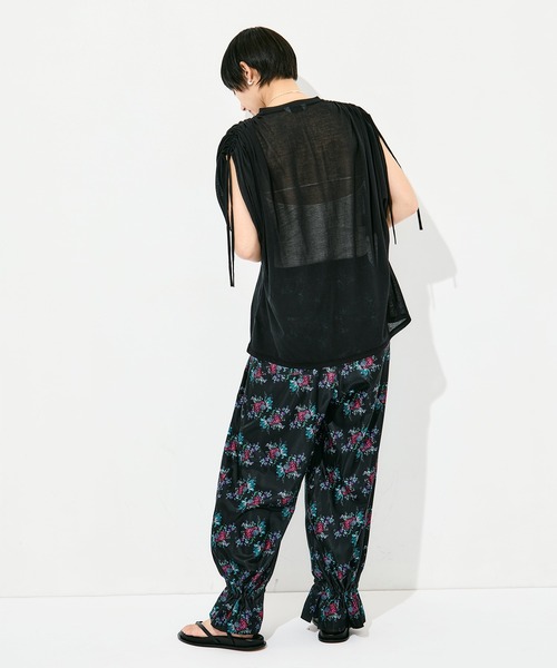 FUMIE TANAKA（フミエタナカ）の「[FUMIE=TANAKA/フミエタナカ]flower satin PA（その他パンツ・レディース・ホワイト/ブラック・36）」の17枚目の写真
