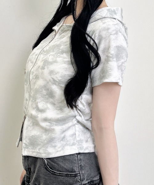 INGNI（イング）の「ムラ染めダブルジップフード付きリブトップス（Tシャツ/カットソー・レディース・ブラック/オフホワイト/ブラウン・M）」の12枚目の写真