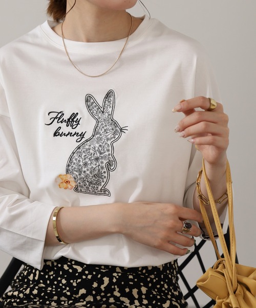 BRODIAEA(ブローディア)の「BRODIAEA ラビットモチーフプリント7分袖Tシャツ(Tシャツ/カットソー・レディース・ダークグリーン/ブラック/オフホワイト・40)」の1枚目の写真