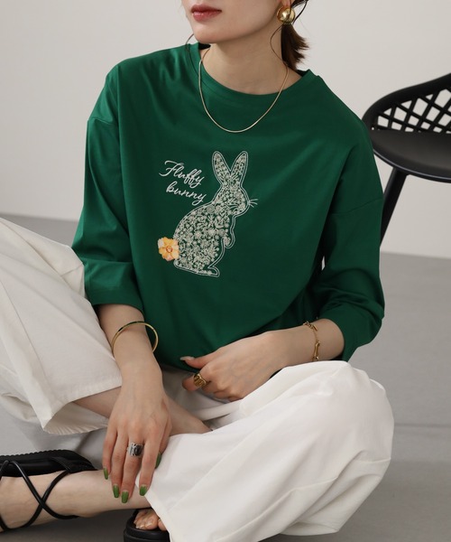 BRODIAEA(ブローディア)の「BRODIAEA ラビットモチーフプリント7分袖Tシャツ(Tシャツ/カットソー・レディース・ダークグリーン/ブラック/オフホワイト・40)」の3枚目の写真