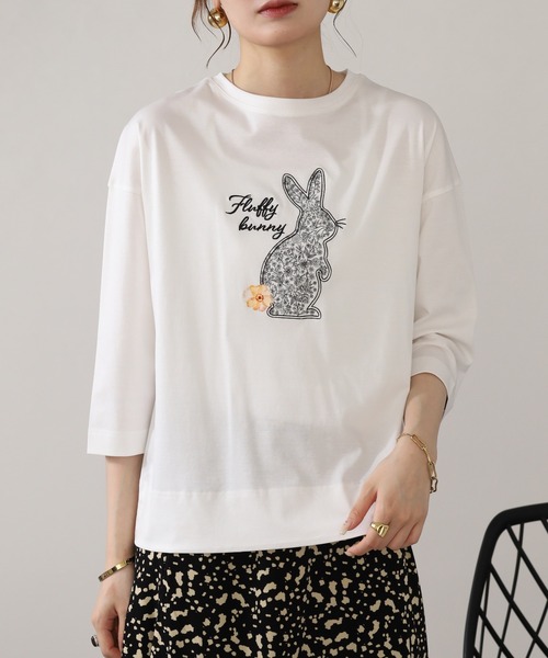 BRODIAEA(ブローディア)の「BRODIAEA ラビットモチーフプリント7分袖Tシャツ(Tシャツ/カットソー・レディース・ダークグリーン/ブラック/オフホワイト・40)」の6枚目の写真