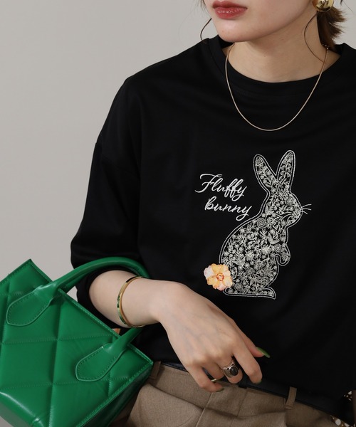 BRODIAEA(ブローディア)の「BRODIAEA ラビットモチーフプリント7分袖Tシャツ(Tシャツ/カットソー・レディース・ダークグリーン/ブラック/オフホワイト・40)」の11枚目の写真
