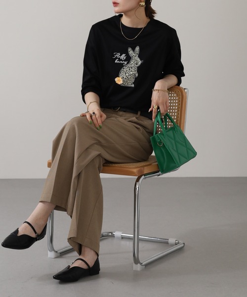 BRODIAEA(ブローディア)の「BRODIAEA ラビットモチーフプリント7分袖Tシャツ(Tシャツ/カットソー・レディース・ダークグリーン/ブラック/オフホワイト・40)」の15枚目の写真