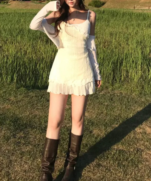 VIVID LADY(ビビッドレディー)の「レースフリル ドロストキャミミニワンピース(ワンピース・レディース・クリーム・FREE)」の7枚目の写真