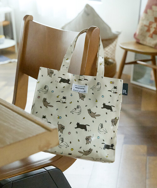 ROOTOTE（ルートート）の「ROOTOTE/ルートート EU.スクエア.ラミネート-Y（トートバッグ・レディース・カーキ/アイボリー・ONE SIZE）」の2枚目の写真