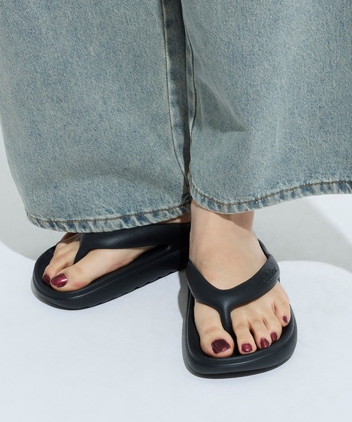 adidas(アディダス)の「アディレッタ Lumia サンダル / Adilette Lumia Slides / アディダス adidas(サンダル・メンズ・ブラック・25.5cm/26.5cm/23.5cm/24.5cm/22.5cm/27.5cm/28.5cm)」の2枚目の写真