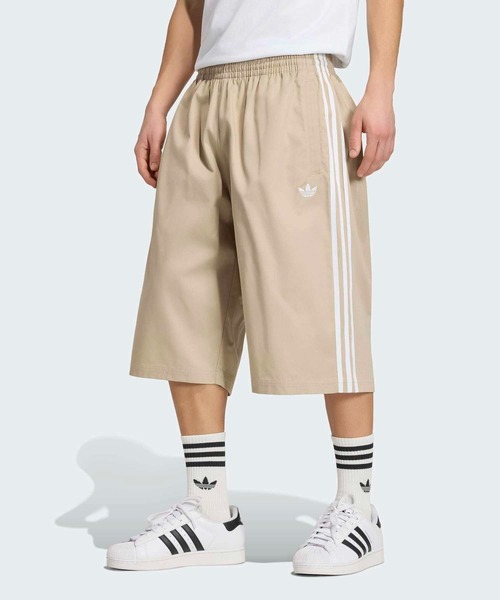 adidas(アディダス)の「アディカラー SST コットンツイル ショーツ / ハーフパンツ / アディダスオリジナルス adidas Originals(その他パンツ・メンズ・ベージュ・X-SMALL/X-LARGE/SMALL/MEDIUM/LARGE/3XL/XX-LARGE)」の1枚目の写真