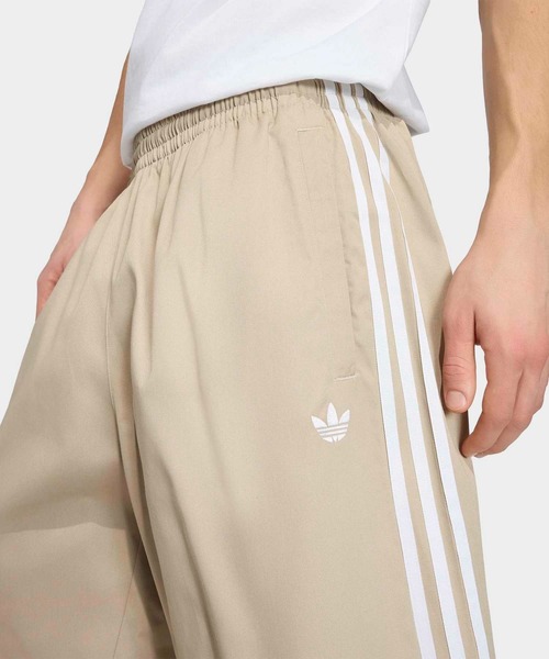 adidas(アディダス)の「アディカラー SST コットンツイル ショーツ / ハーフパンツ / アディダスオリジナルス adidas Originals(その他パンツ・メンズ・ベージュ・X-SMALL/X-LARGE/SMALL/MEDIUM/LARGE/3XL/XX-LARGE)」の3枚目の写真