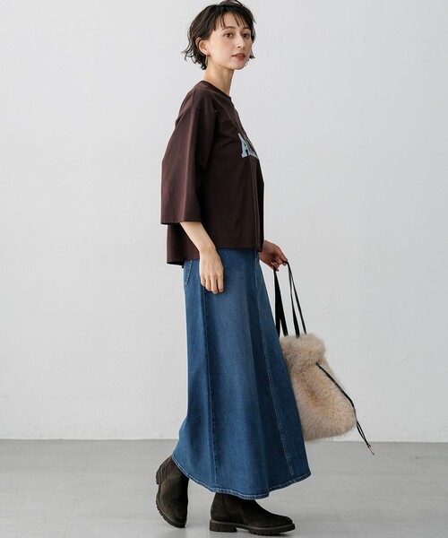 23区 L(ニジュウサンクオオキイサイズ)の「リラックス ロゴTシャツ(Tシャツ/カットソー・レディース・ホワイト系/スカイブルー系/ライトグレー系/ダークブラウン系・44/46)」の15枚目の写真