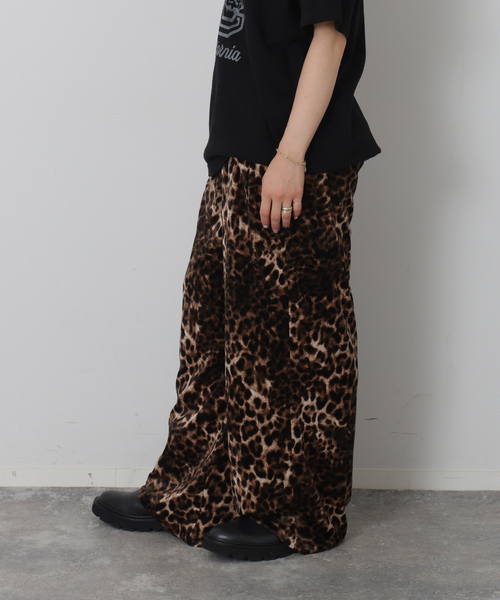 JOURNAL STANDARD LUXE（ジャーナルスタンダード　ラックス）の「レオパベロア イージーパンツ（その他パンツ・レディース・ブラウン・FREE）」の13枚目の写真