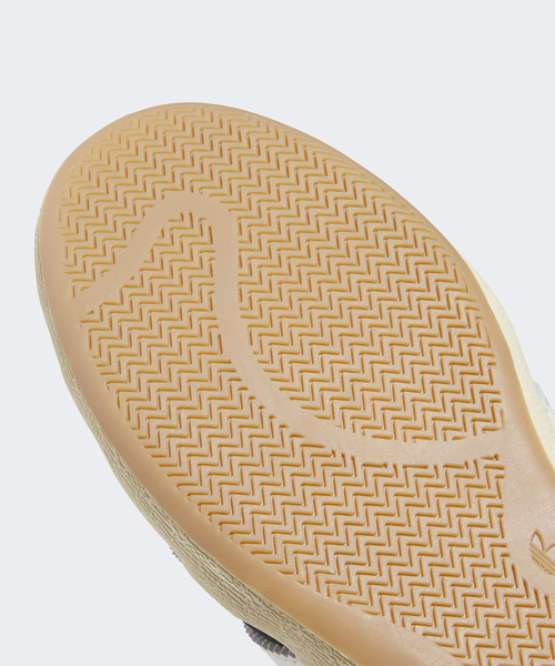 Spick & Span(スピックアンドスパン)の「adidas / アディダス JABBAR LO WOMENS SCRUNCH KK3997(スニーカー・レディース・ブラック・23cm/23.5cm/24cm/24.5cm/25cm)」の9枚目の写真
