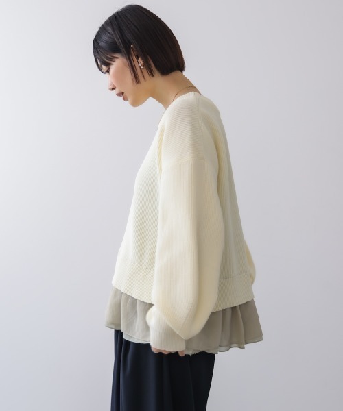 Bou Jeloud(ブージュルード)の「軽量レイヤードニットプルオーバー(その他トップス・レディース・オフホワイト/ブラック・FREE)」の3枚目の写真