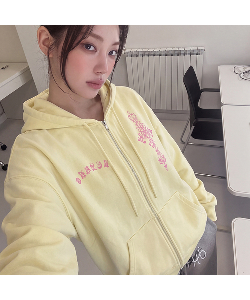 GRAVER（グレーバー）の「[ユニセックス]G SIM フードパーカー_5カラー（パーカー・レディース・グレー/ブラック/ブラック系その他2/ホワイト/イエロー・MEDIUM/LARGE）」の5枚目の写真