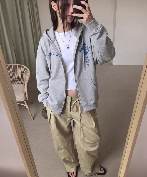 GRAVER（グレーバー）の「[ユニセックス]G SIM フードパーカー_5カラー（パーカー・レディース・グレー/ブラック/ブラック系その他2/ホワイト/イエロー・MEDIUM/LARGE）」の9枚目の写真
