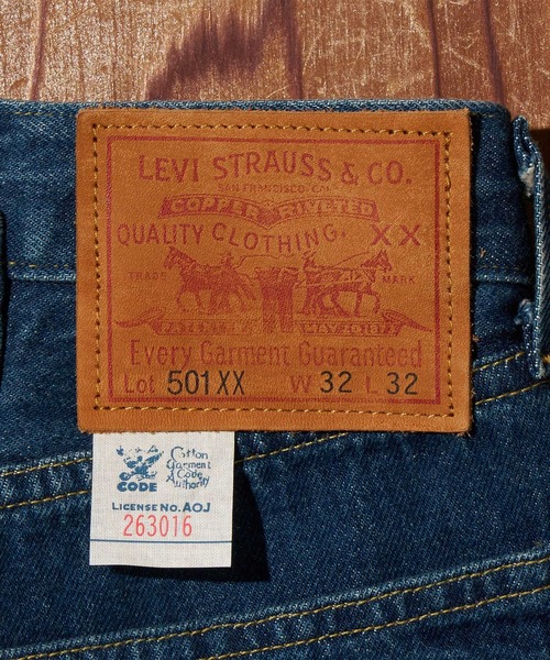 Levi's（リーバイス）の「Levi's/リーバイス LEVI'S(R) VINTAGE CLOTHING 1933 501(R) ORIGINAL ジーンズ（デニムパンツ・メンズ・ダークインディゴブルー・W36 L32/W34 L32/W32 L32/W30 L32）」の12枚目の写真