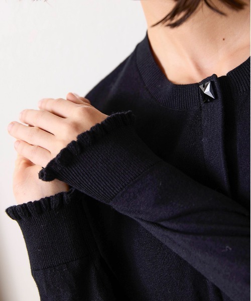 Marilyn Moon(マリリンムーン)の「cotton cashmere bijou cardigan(カーディガン/ボレロ・レディース・アイボリー/ネイビー/レッド/ブラック/パープル・FREE)」の11枚目の写真