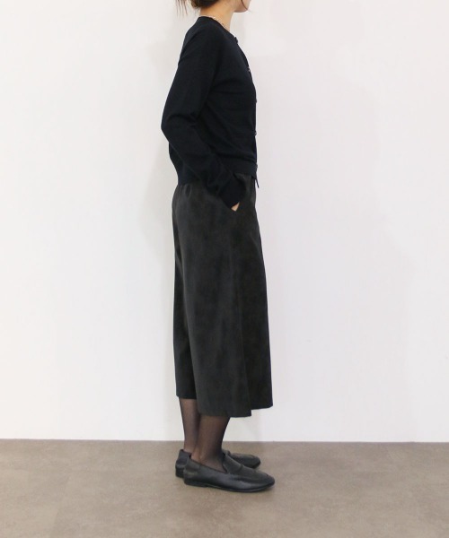 Marilyn Moon(マリリンムーン)の「cotton cashmere bijou cardigan(カーディガン/ボレロ・レディース・アイボリー/ネイビー/レッド/ブラック/パープル・FREE)」の17枚目の写真