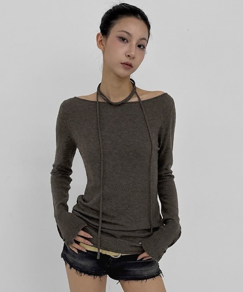 BLACKUP（ブラックアップ）の「[MADE] ナリアンボートネックロングニット+チョーカーセット（ニット/セーター・レディース・ブルー/ブラウン/グレー・FREE）」の2枚目の写真