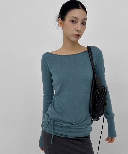 BLACKUP（ブラックアップ）の「[MADE] ナリアンボートネックロングニット+チョーカーセット（ニット/セーター・レディース・ブルー/ブラウン/グレー・FREE）」の3枚目の写真