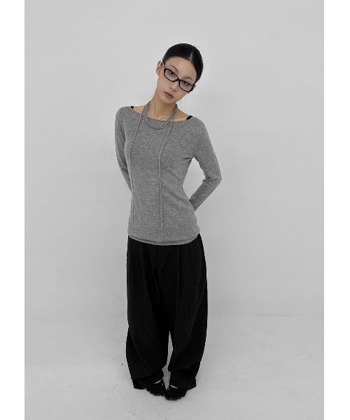 BLACKUP（ブラックアップ）の「[MADE] ナリアンボートネックロングニット+チョーカーセット（ニット/セーター・レディース・ブルー/ブラウン/グレー・FREE）」の16枚目の写真