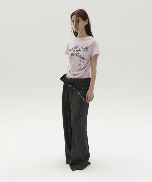 LCDC TM(エルシーディーシーティーエム)の「ダーツディテールグラフィックTシャツ(ラベンダー)(Tシャツ/カットソー・レディース・その他・MEDIUM/SMALL)」の3枚目の写真