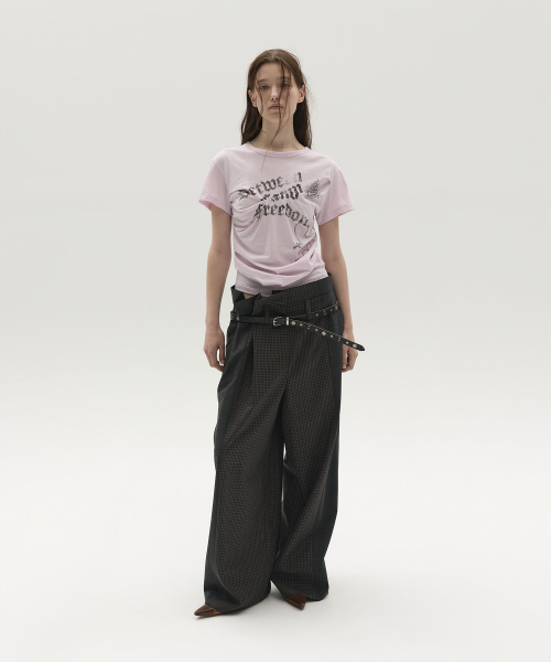 LCDC TM(エルシーディーシーティーエム)の「ダーツディテールグラフィックTシャツ(ラベンダー)(Tシャツ/カットソー・レディース・その他・MEDIUM/SMALL)」の5枚目の写真