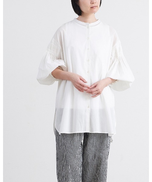 salle de bal(サルデバル)の「【 HEAVENLY / ヘブンリー 】 60 Cambric Volume Sleeve Blouse / 60 キャンブリック ボリューム スリーブ ブラウス 2648082 DLI(シャツ/ブラウス・レディース・ブラック/ライトグレー/オフホワイト・FREE)」の2枚目の写真