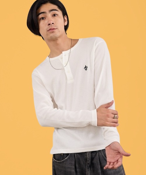 ROOPTOKYO（ループトウキョウ）の「ワンポイント刺繍ワッフルジャストフィットヘンリーネックT Tシャツ 長袖 ワッフル生地 カジュアル y2K ストリート メンズ レディース 2026年 秋 秋服 冬 冬服（Tシャツ/カットソー・メンズ・ホワイト/ブラック・S/M/L）」の2枚目の写真