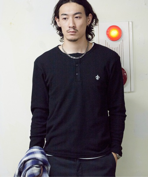 ROOPTOKYO（ループトウキョウ）の「ワンポイント刺繍ワッフルジャストフィットヘンリーネックT Tシャツ 長袖 ワッフル生地 カジュアル y2K ストリート メンズ レディース 2026年 秋 秋服 冬 冬服（Tシャツ/カットソー・メンズ・ホワイト/ブラック・S/M/L）」の17枚目の写真