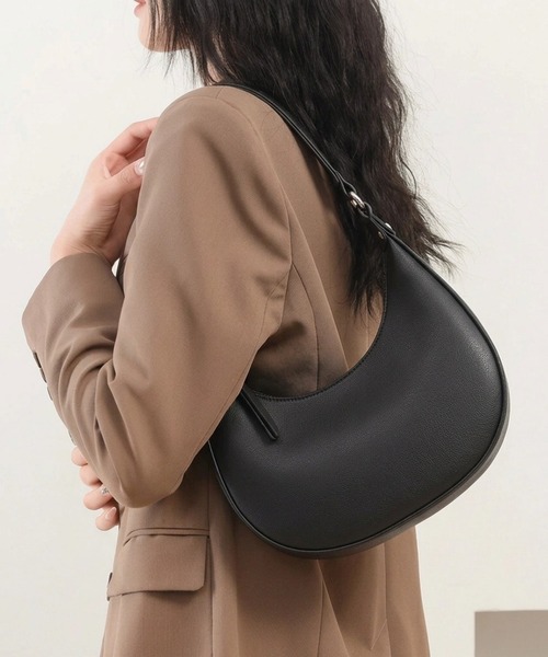 STYLEBLOCK(スタイルブロック)の「ラウンドショルダーバッグ/ペットボトル収納可(ショルダーバッグ・レディース・ダークブラウン/ブラック・FREE)」の4枚目の写真