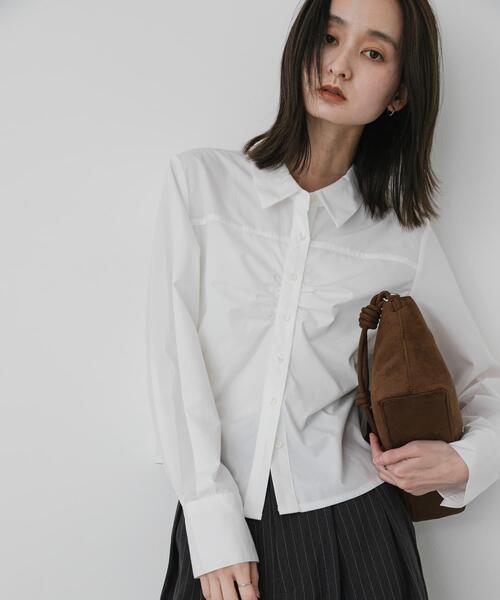 SENSE OF PLACE by URBAN RESEARCH(センスオブプレイスバイアーバンリサーチ)の「コンパクトギャザーシャツ(シャツ/ブラウス・レディース・ブルー系その他/ブラウン系その他/オフホワイト・ONE)」の11枚目の写真