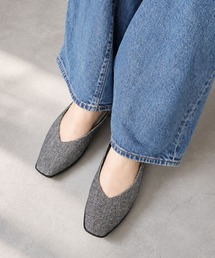 【驚くほど軽量!洗える】スクエアトゥ Vカットパンプス