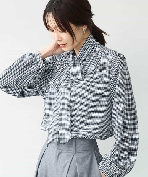 MK MICHEL KLEIN（エムケーミッシェルクラン）の「[洗える]ボウタイ付き千鳥柄ブラウス（シャツ/ブラウス・レディース・ブラック系/ベージュ系・38）」の6枚目の写真