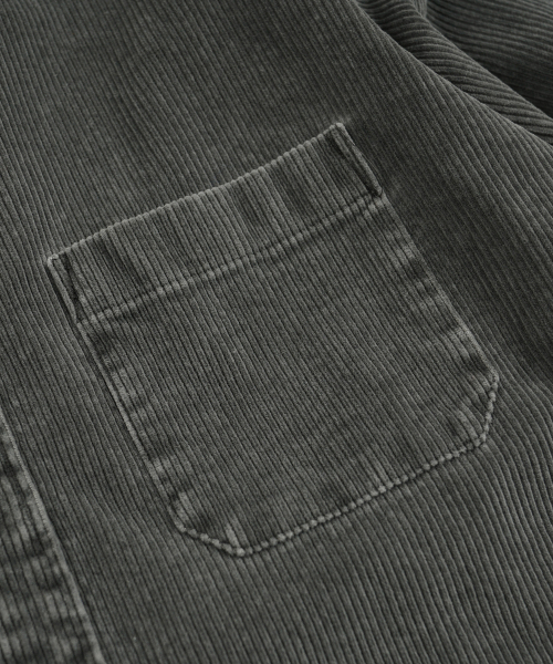 FRIZMWORKS(フリズムワークス)の「PIGMENT 8W コーデュロイシャツ 002 _ チャコール(シャツ/ブラウス・メンズ・その他・SMALL/MEDIUM/LARGE/X-LARGE)」の4枚目の写真