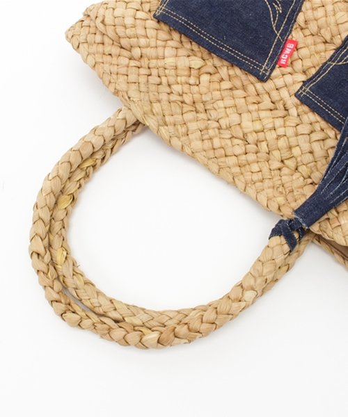 RODEO CROWNS WIDE BOWL（ロデオクラウンズワイドボウル）の「デニム ポケット カゴバッグ（ショルダーバッグ・レディース・ブルー/ライトブルー・FREE）」の4枚目の写真