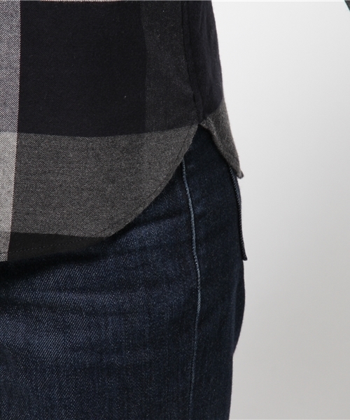 BLUE LABEL CRESTBRIDGE(ブルーレーベルクレストブリッジ)の「クレストブリッジチェックツイルピーチ シャツ(シャツ/ブラウス・レディース・レッド/イエロー/ネイビー・36/38/34)」の9枚目の写真