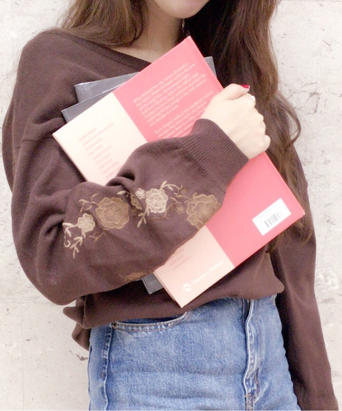 archives（アルシーヴ）の「カシミアタッチ刺繍ニット（ニット/セーター・レディース・オフホワイト/ネイビー/ブラウン・MEDIUM）」の14枚目の写真