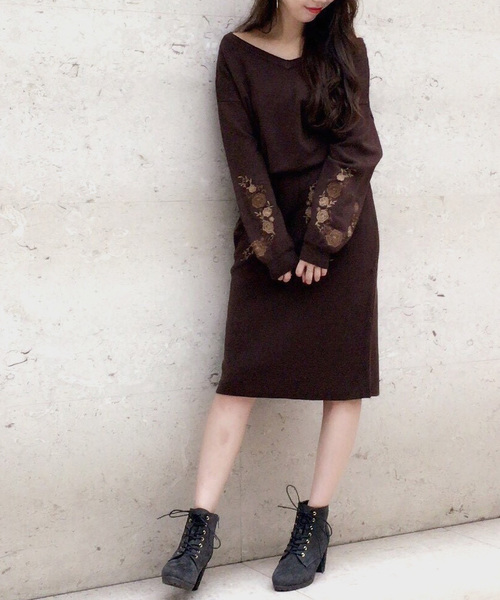 archives（アルシーヴ）の「カシミアタッチ刺繍ニット（ニット/セーター・レディース・オフホワイト/ネイビー/ブラウン・MEDIUM）」の15枚目の写真